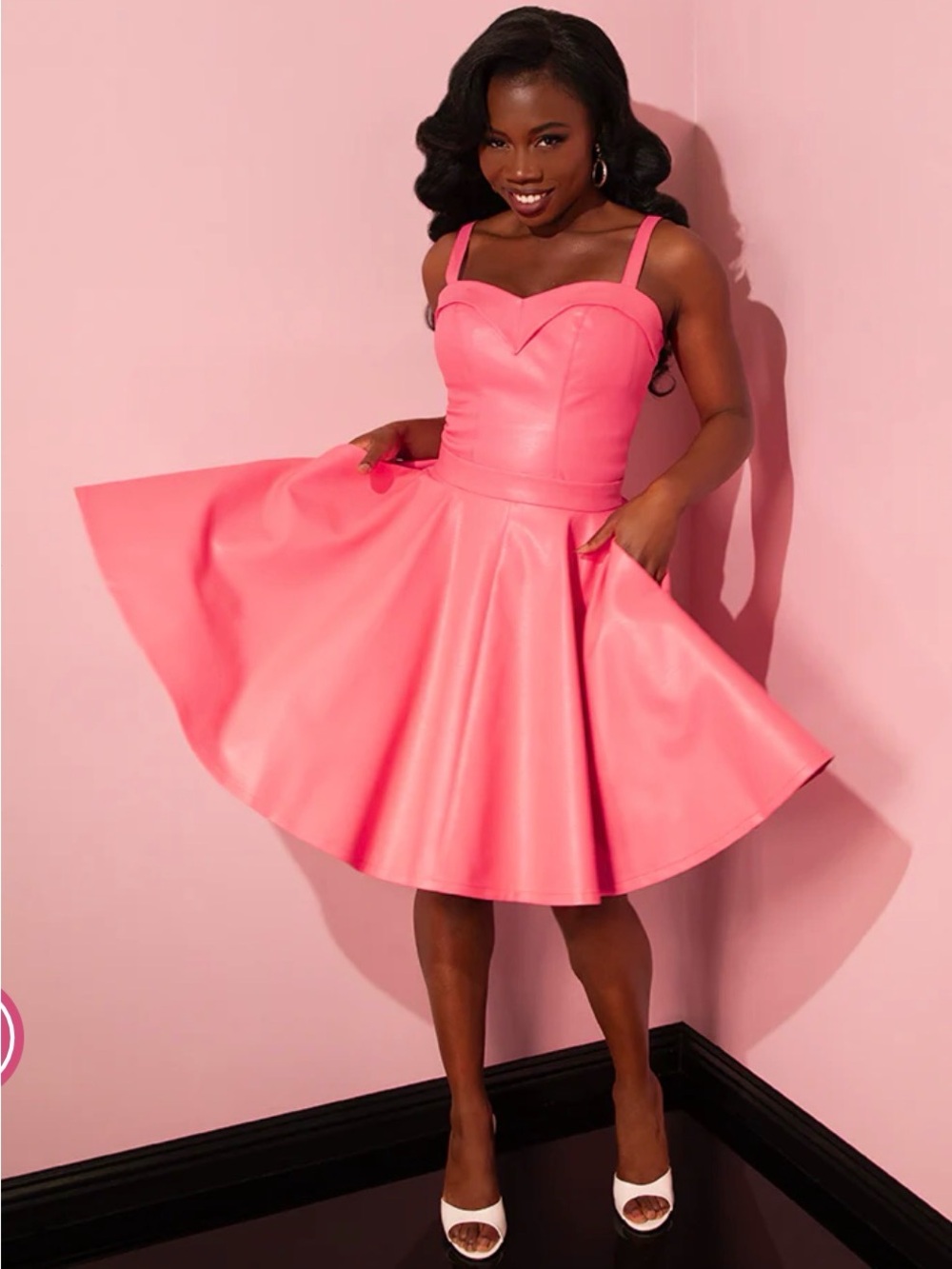 Vixen Pinup rockabilly Micheline Pitt Pink Swing faux-leather